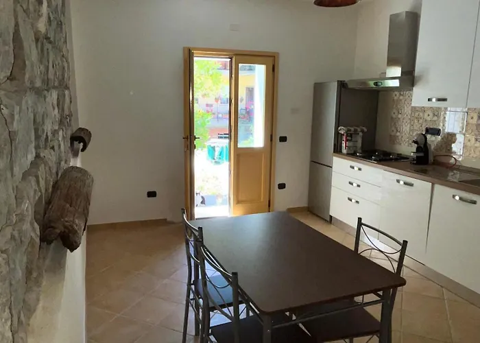 Is Janas Апартаменты Улассаи